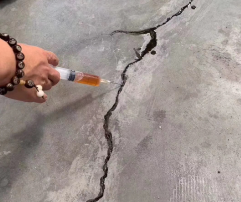 青龙混凝土裂缝修补技术详解​